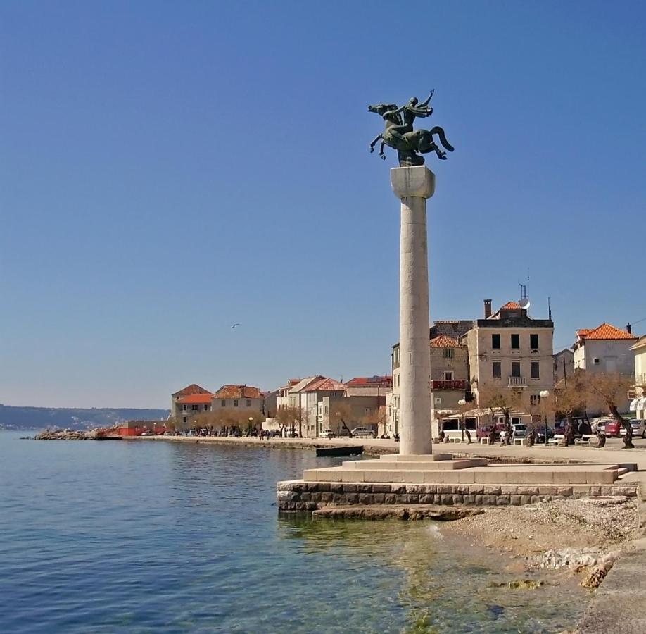 Apartment In Kastel Luksic With Balcony, Air Conditioning, W-Lan, Washing Machine 5107-4 Kaštela Exteriör bild